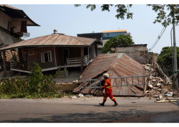Lo hanno riferito i soccorritori a Mandalay