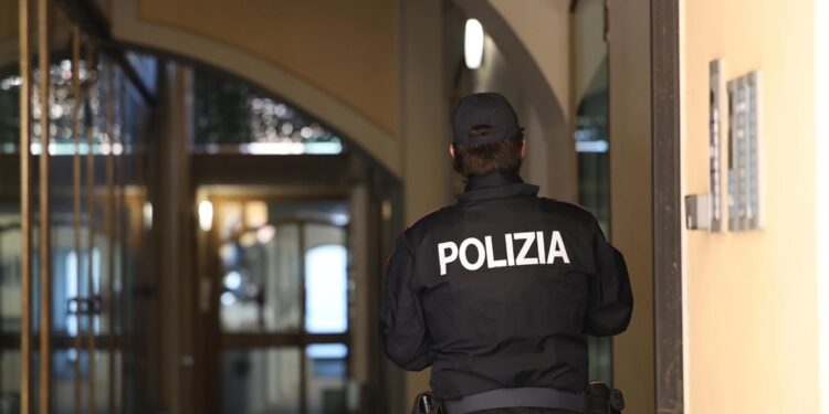 Polizia al lavoro per risalire all'esatto movente dell'omicidio