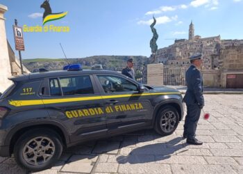 Oltre cinquemila richieste irregolari scoperte finora