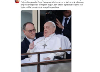 Poi ringrazia i fedeli