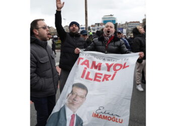 Vietate le proteste a Istanbul dopo l'arresto di Imamoglu