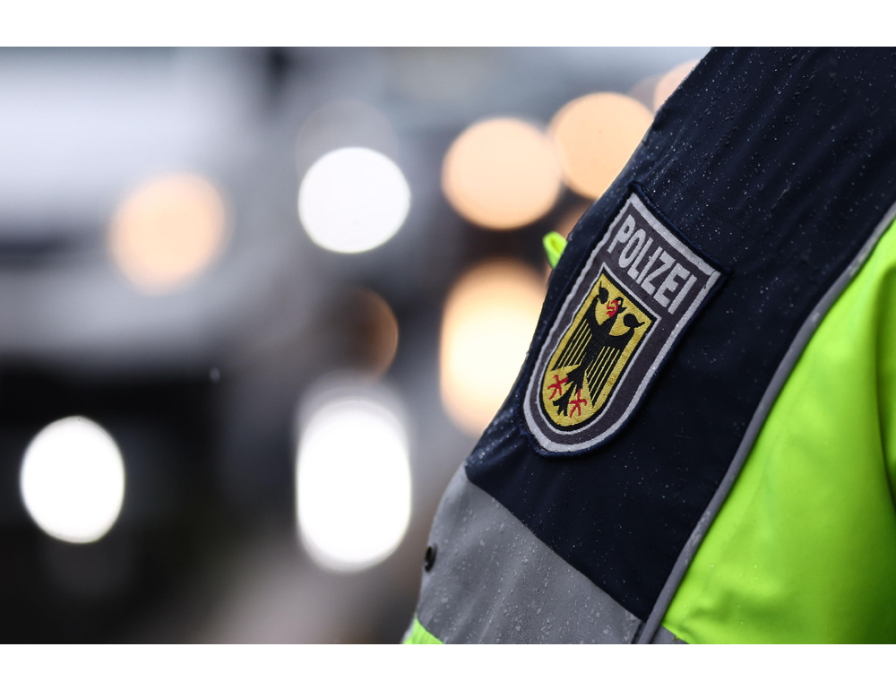 Media tedeschi, auto contro la folla a Mannheim