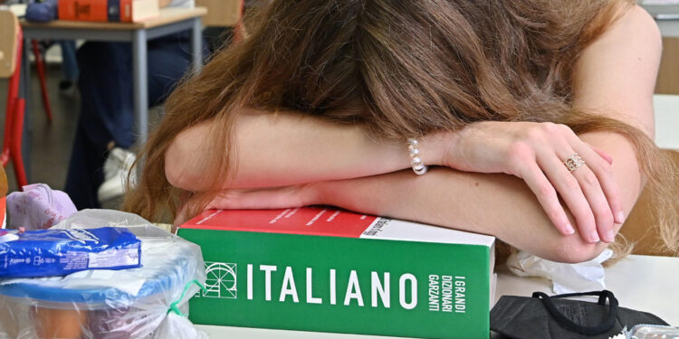 L'uomo è stato per il momento collocato ai domiciliari