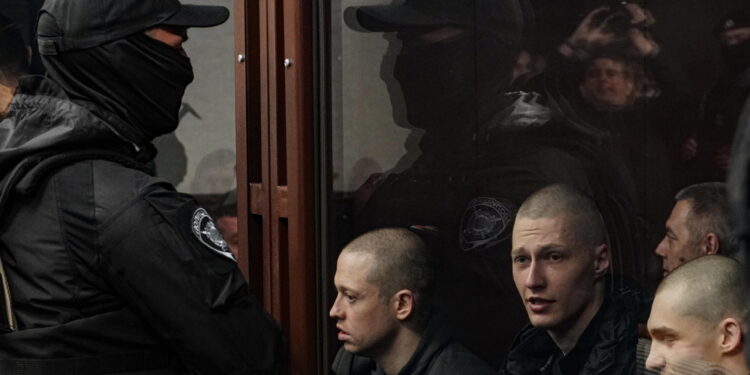 Presunti membri del battaglione Azov accusati di terrorismo