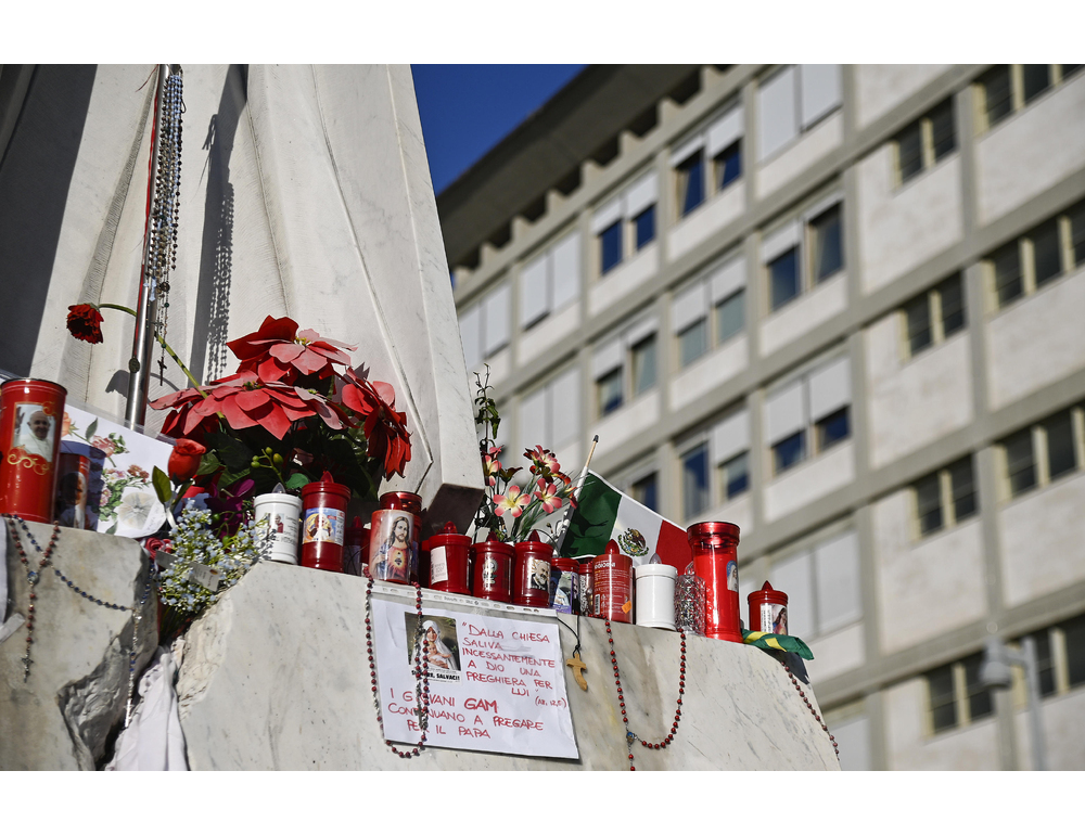 Per il Papa 2 episodi di insufficienza respiratoria acuta