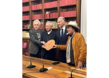 Il vescovo Santoro: "Con noi il messaggio di dialogo del Papa"