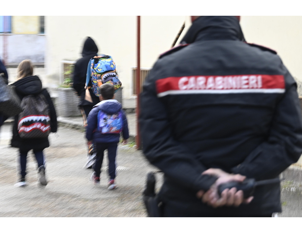 Sfide con coltelli tra ragazzini, preside scrive alle famiglie