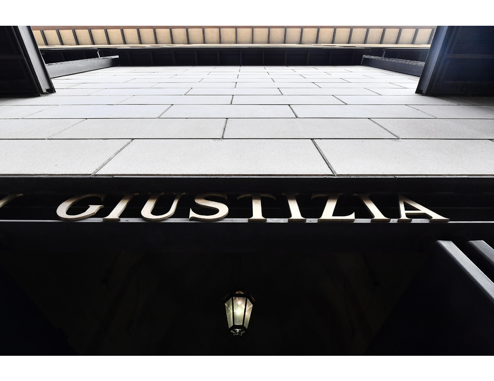 Sparò al vicino, confermata custodia in carcere