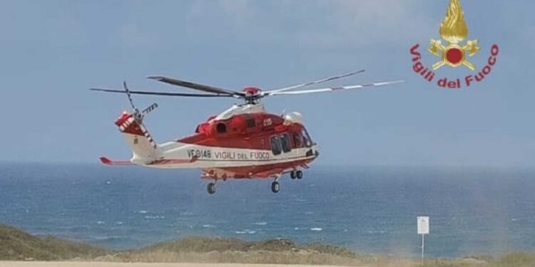 Il corpo recuperato su una scogliera vicino a spiaggia di Scivu