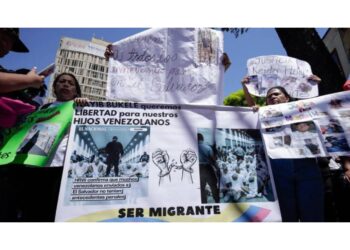 La sindaca di Caracas: 'Torni ognuno dei sequestrati'
