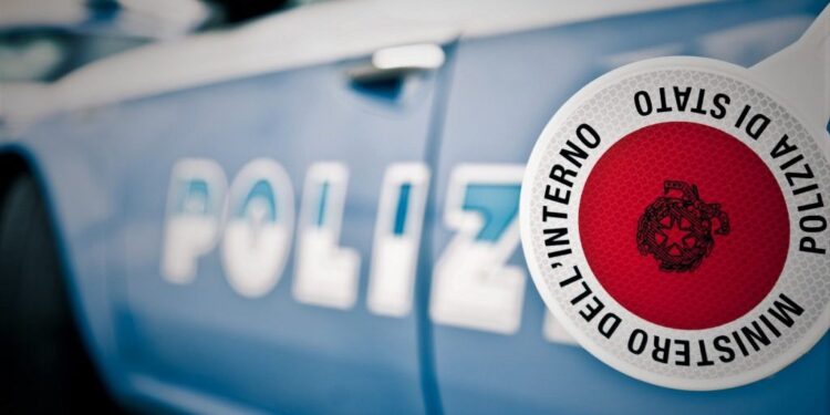 Ubriaco denunciato in un bar a Como