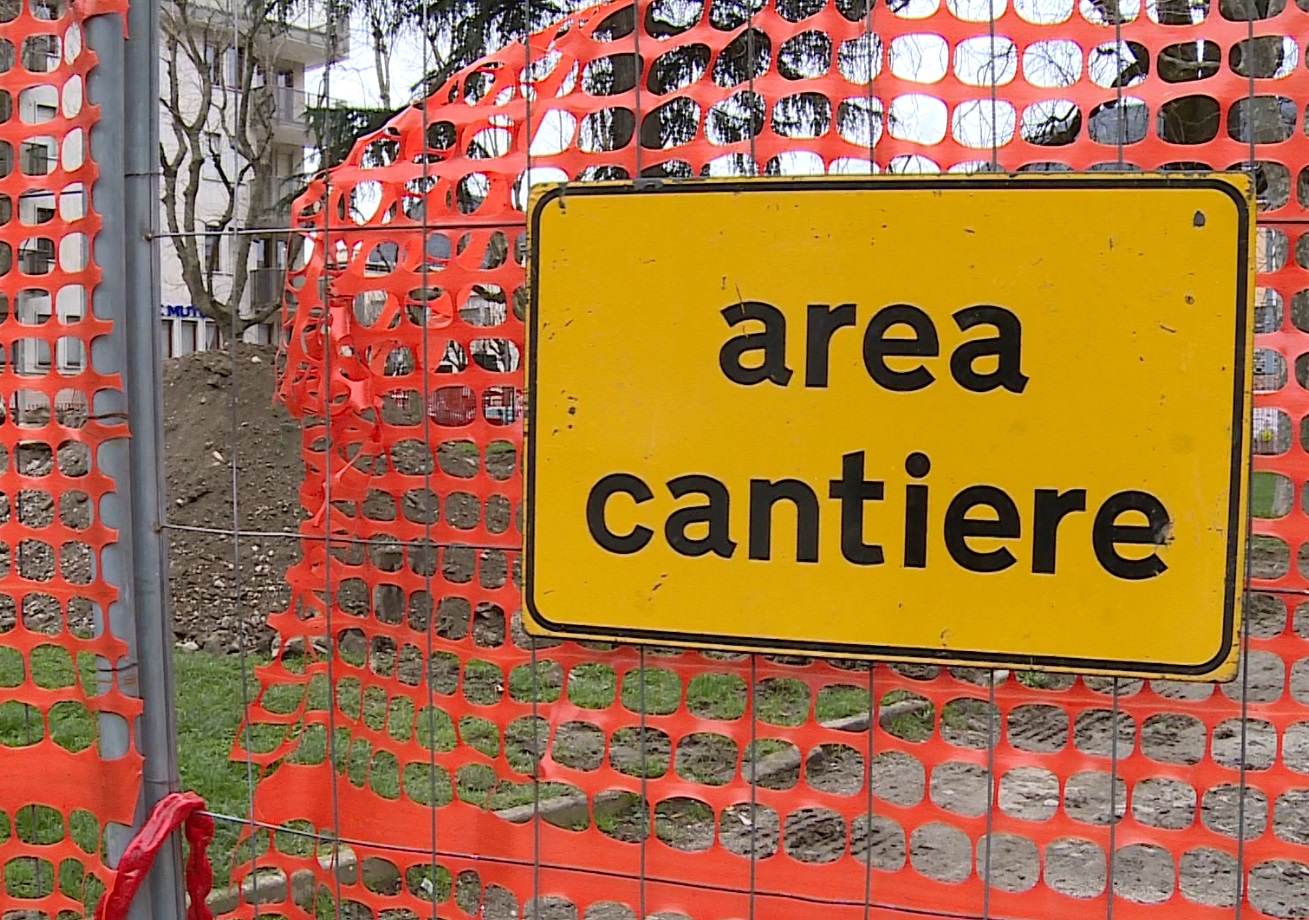 Giardini a lago e cantiere fermo, parla il progettista