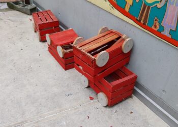 vandali trenino bimbi