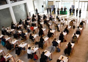GDF COMO: CONCORSO LETTERARIO “PREMIO LEGGIAMO A SCUOLA. FIAMME GIALLE E COSTITUZIONE”. 13ª EDIZIONE