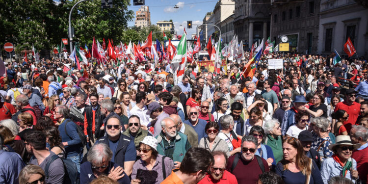 Spezzone Brigata Ebraica si scioglie prima per ordine pubblico