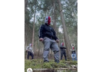 Video Instagram con giovani con passamontagna biancorossi