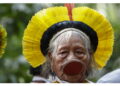 L'attrice in visita presso la tribù della riserva di Xingu