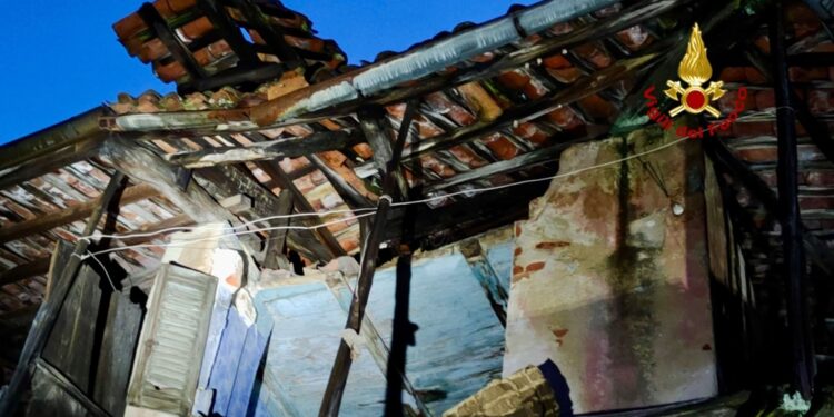 Intervento dei vigili del fuoco ieri notte