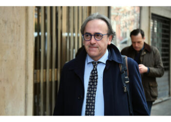 Premier invece invita alla prudenza