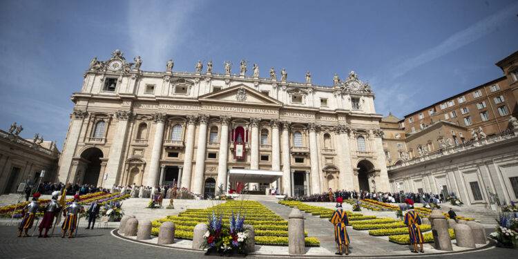 Alle 19 messa a San Giovanni in Laterano per il Papa