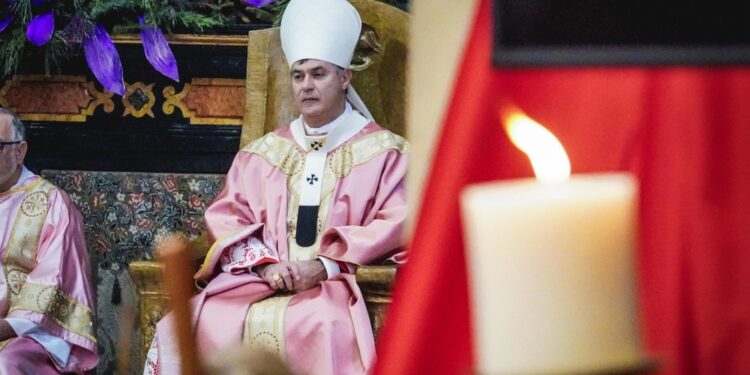 Arcivescovo di Torino: "Non possiamo rassegnarci"