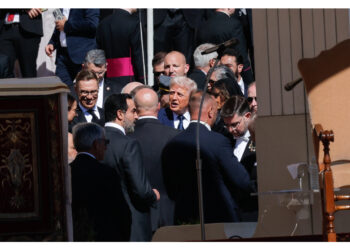A margine del funerale del Papa