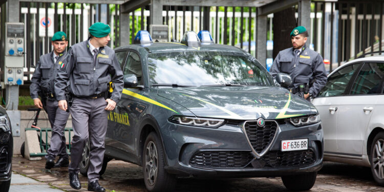 Trovato tutto importo ritenuto profitto del reato: 1