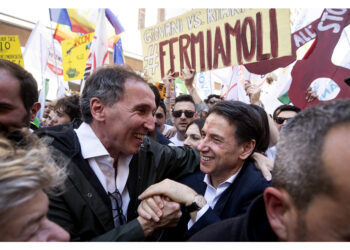 In piazza anche Pd e Avs. Boccia