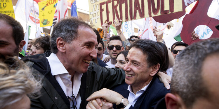 In piazza anche Pd e Avs. Boccia