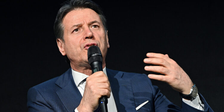 "Ma Pd non è tutto uniforme". "Alternativa a Meloni? c'è tempo"