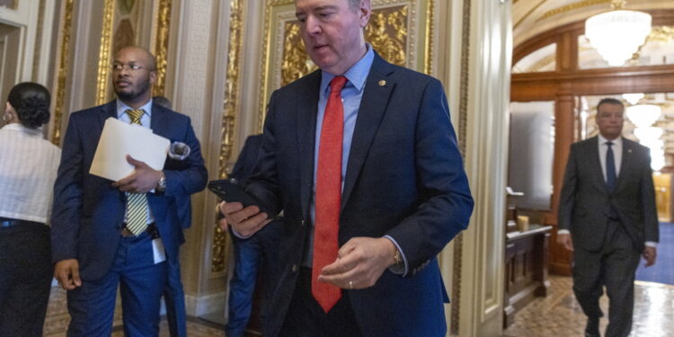 Il deputato Schiff dà voce ai sospetti su parole del presidente
