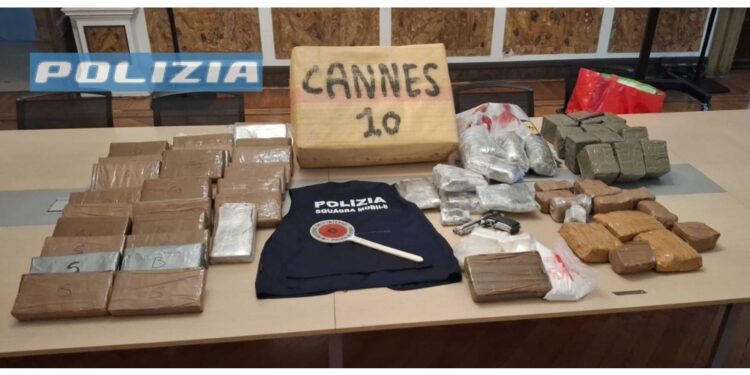 Cocaina e hashish sul mercato avrebbero fruttato 7 milioni