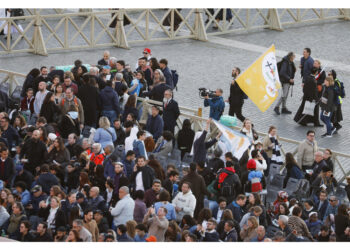 La corsa per i posti dopo l'apertura dei varchi