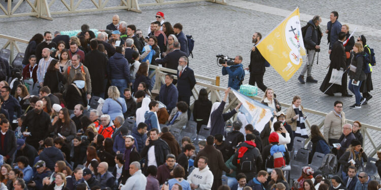 La corsa per i posti dopo l'apertura dei varchi