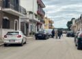 La donna colpita a forbiciate per 20 volte. Litigavano per soldi