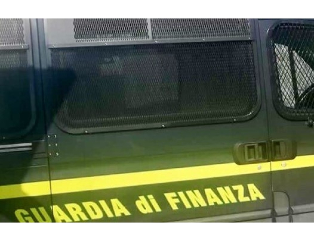 Filler e botulino a 20enni, chiuse due cliniche abusive