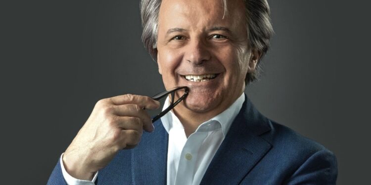 'Contribuire al progresso civile attraverso campagne creative'