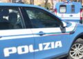 La fuga dell'uomo ripresa da una telecamera condominiale