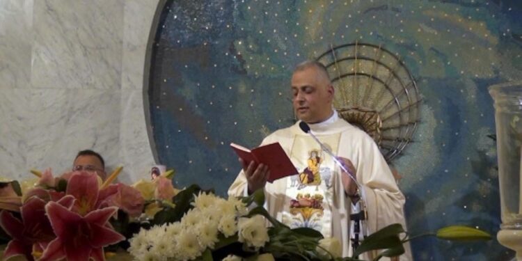 Vescovo Sassari ha convocato presbiteri e fedeli in Cattedrale
