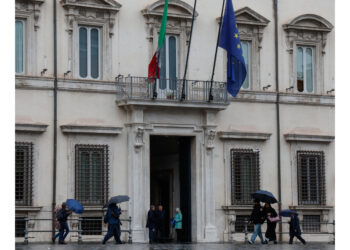Anche modifiche a riforma fiscale e riorganizzazione Farnesina