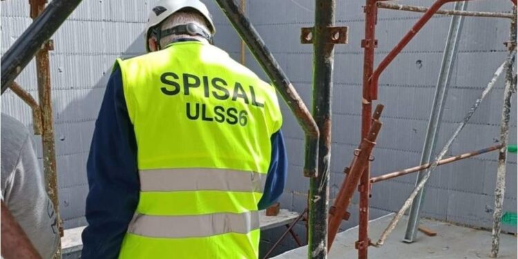 Incidente sul lavoro nel veronese