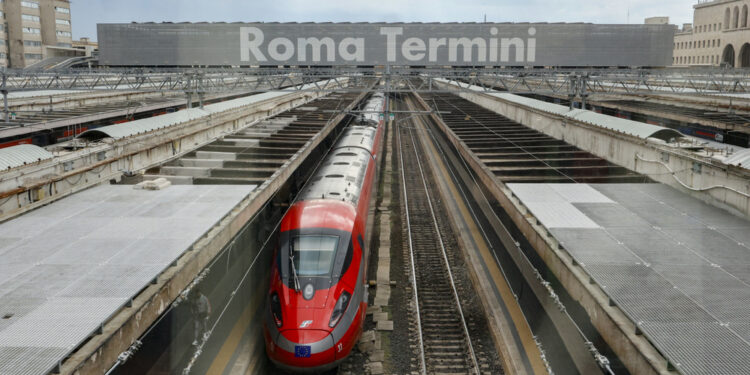 Fiamme scoppiate intorno alle 5