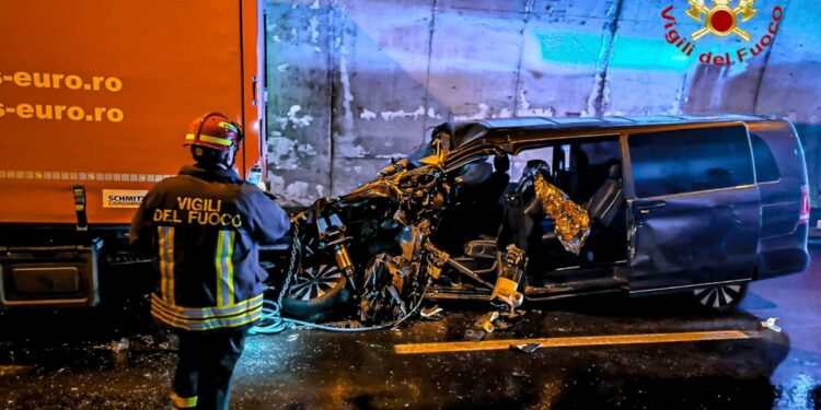 L'autostrada chiusa per ripristinare le condizioni di sicurezza
