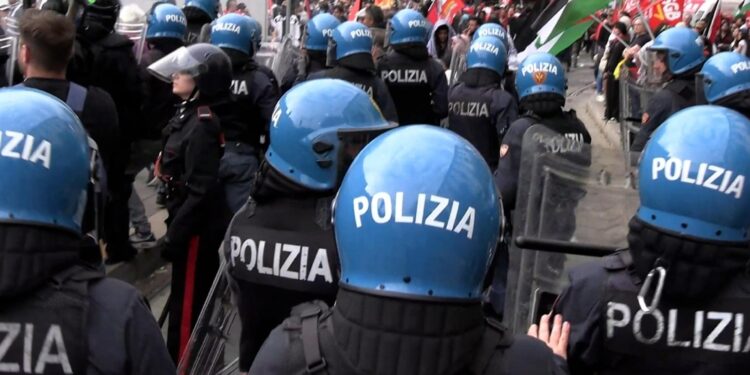Approfondimenti della questura per valutare azioni disciplinari