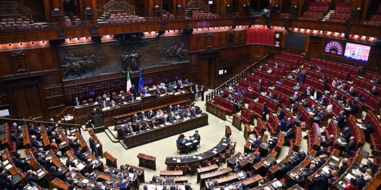 In Aula la premier Meloni e i ministri