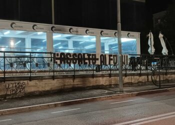 Ad Ascoli comparso uno striscione vicino alla questura