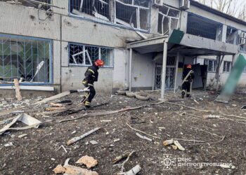 E 17 feriti. L'azione ieri nella città di Zelensky