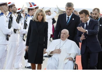 Annuncia il presidente dall'Isola della Riunione