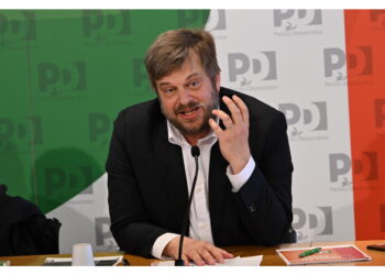 'Sulla vicenda impressionante livello di omertà politica'