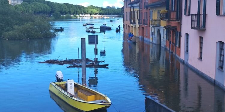 Nell'ultima ora ha iniziato a rallentare la crescita del fiume
